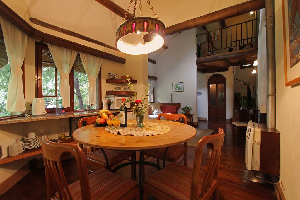 Отель Casa Glebinias Чакрас-де-Кория Экстерьер фото