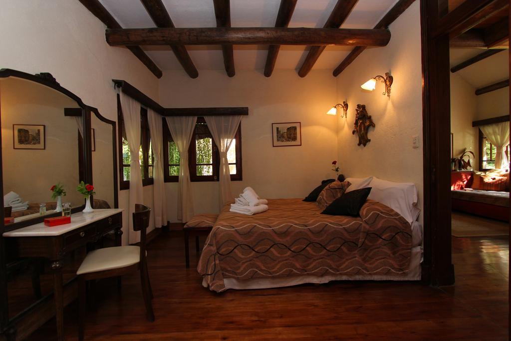 Отель Casa Glebinias Чакрас-де-Кория Экстерьер фото