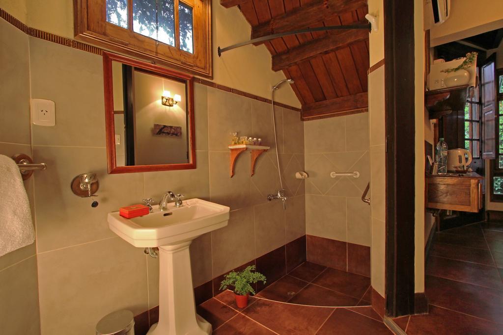 Отель Casa Glebinias Чакрас-де-Кория Экстерьер фото