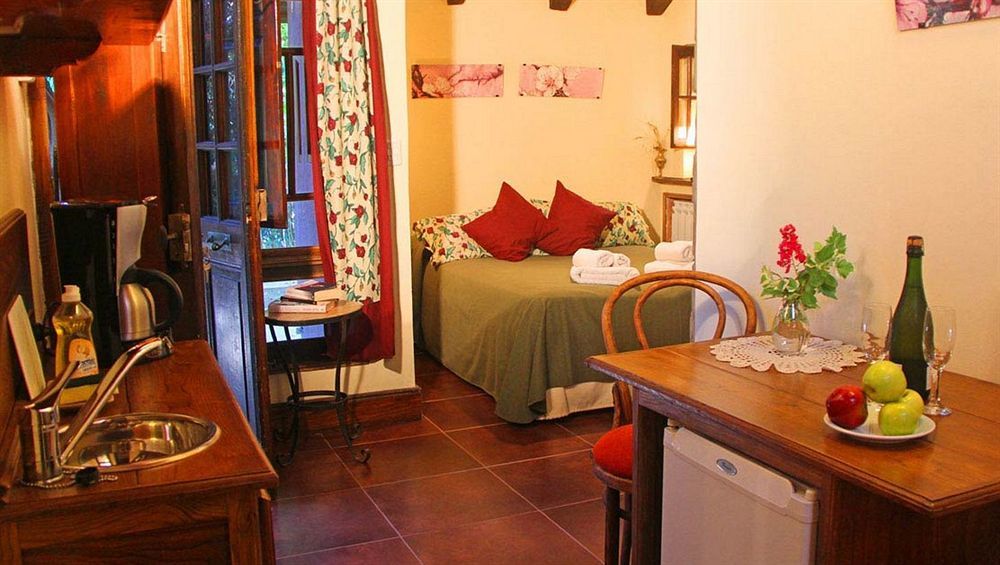 Отель Casa Glebinias Чакрас-де-Кория Экстерьер фото